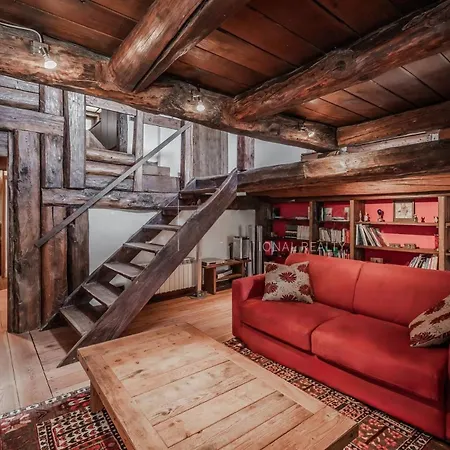 Διαμέρισμα Charming In Chalet In Le Gleise - What'app - 0039-3512-039-610 - For