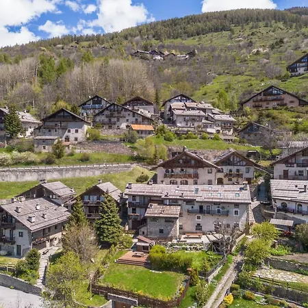 Charming In Chalet In Le Gleise - What'app - 0039-3512-039-610 - For Apartment Granges Suppas